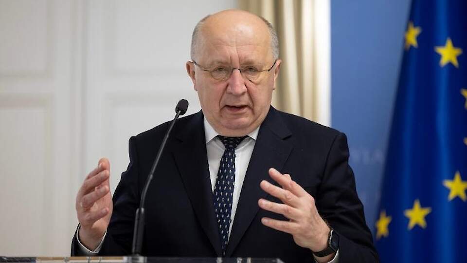 Kubilius ahead of EDW: defence industry needs to reorient from ‘haute couture’ to ‘good enough’ production